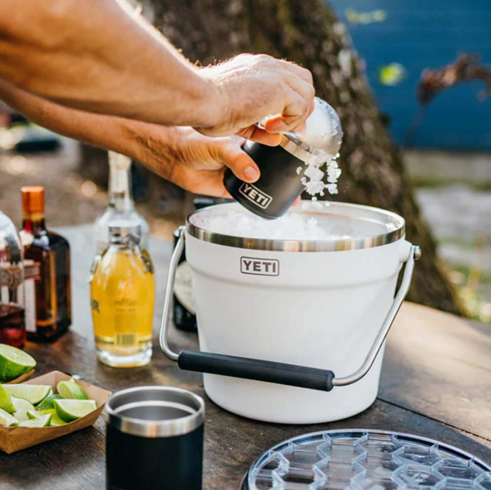 YETI® Rambler® 7.6 Liter Getränkekübel - Navy