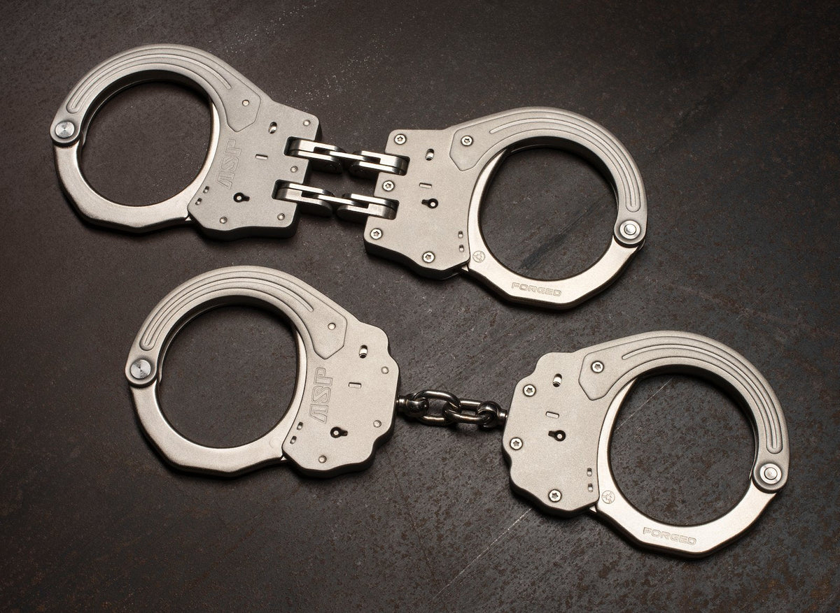 ASP Menottes Sentry avec chaîne en acier