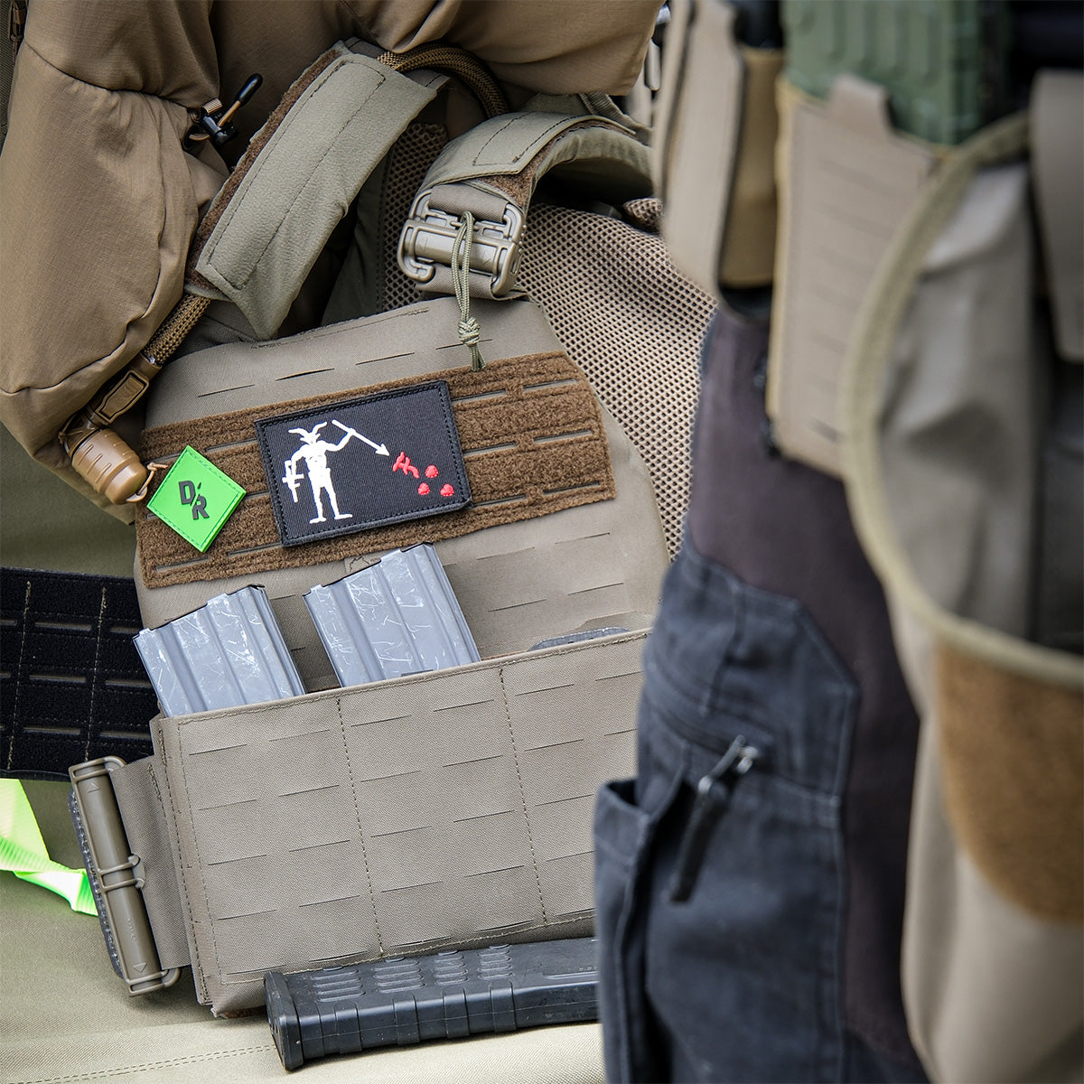 TERRA B® Hybrid Plate Carrier - Black