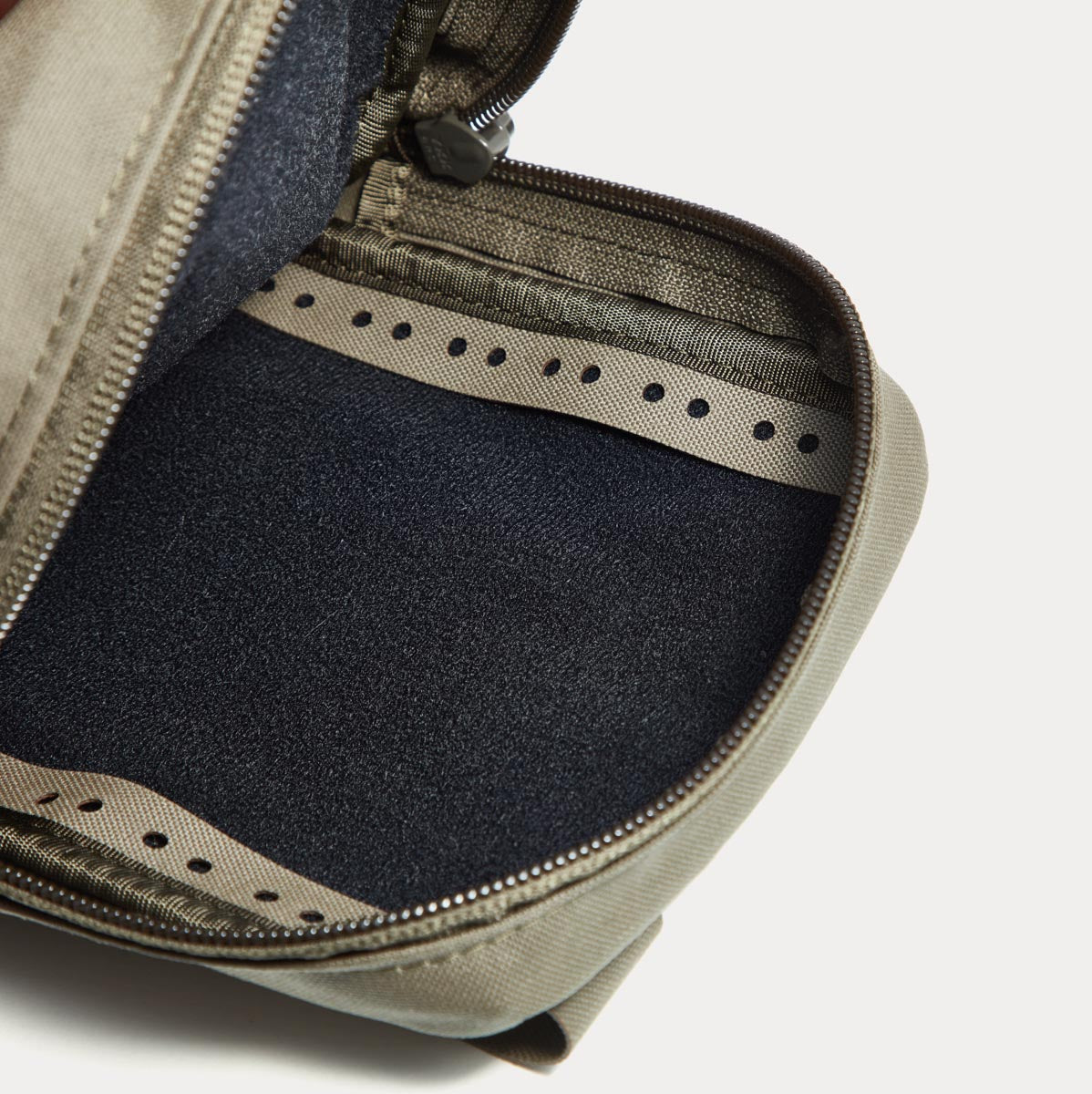 TERRA B® Utility Pouch Large Vertical