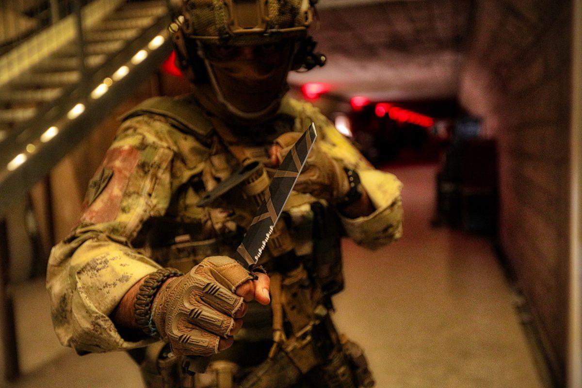 Couteau Extrema Ratio Fulcrum Desert Warfare