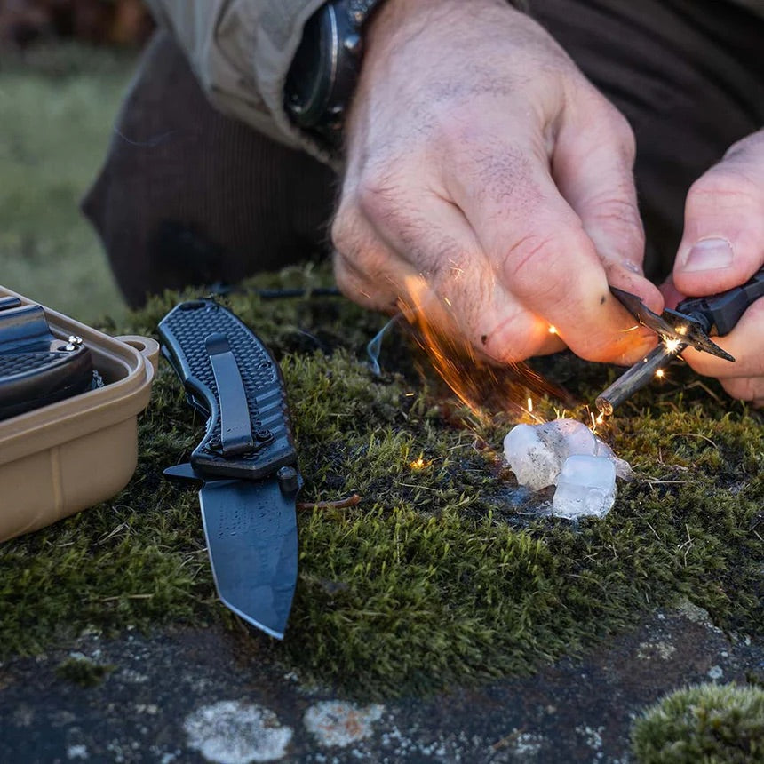 Highlander Survival Kit in wasserdichter Hartschalenbox