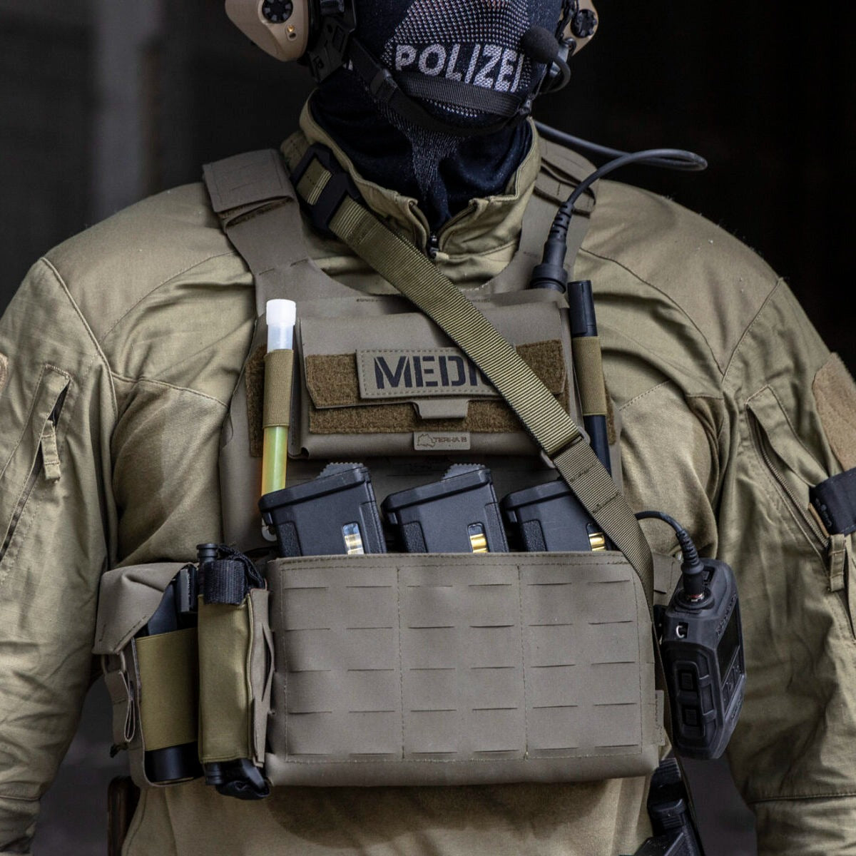 TERRA B Mag Placard - Olive