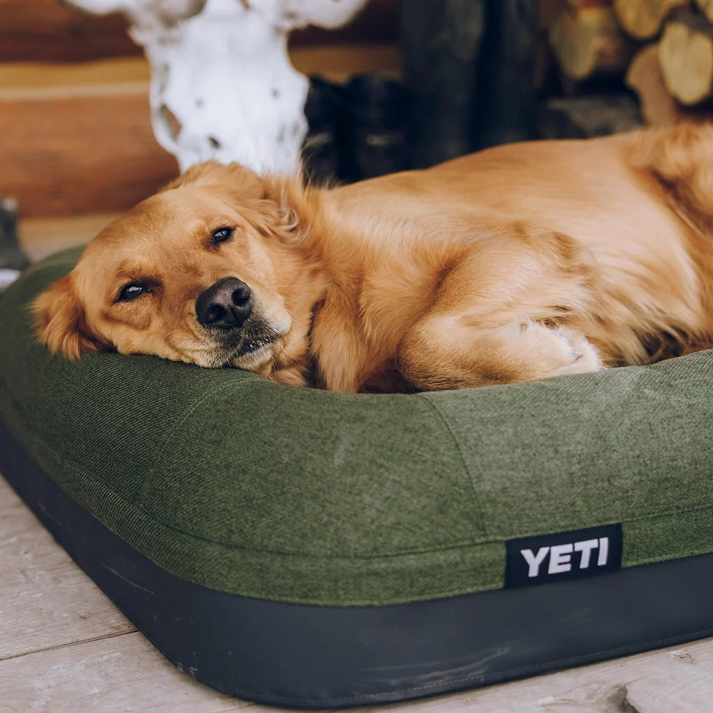 YETI® Boomer Hundebett Large - Navy