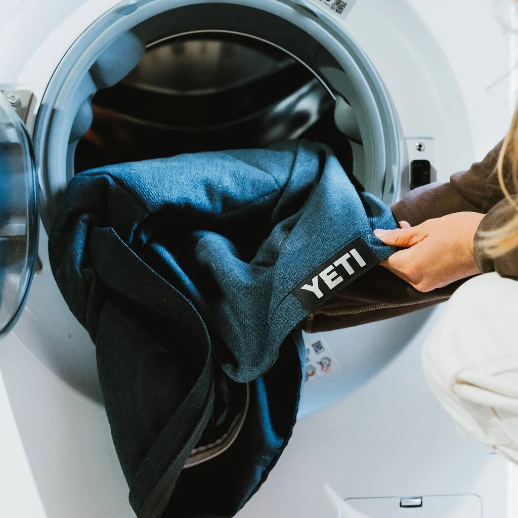 YETI® Boomer Hundebett Small - Olive