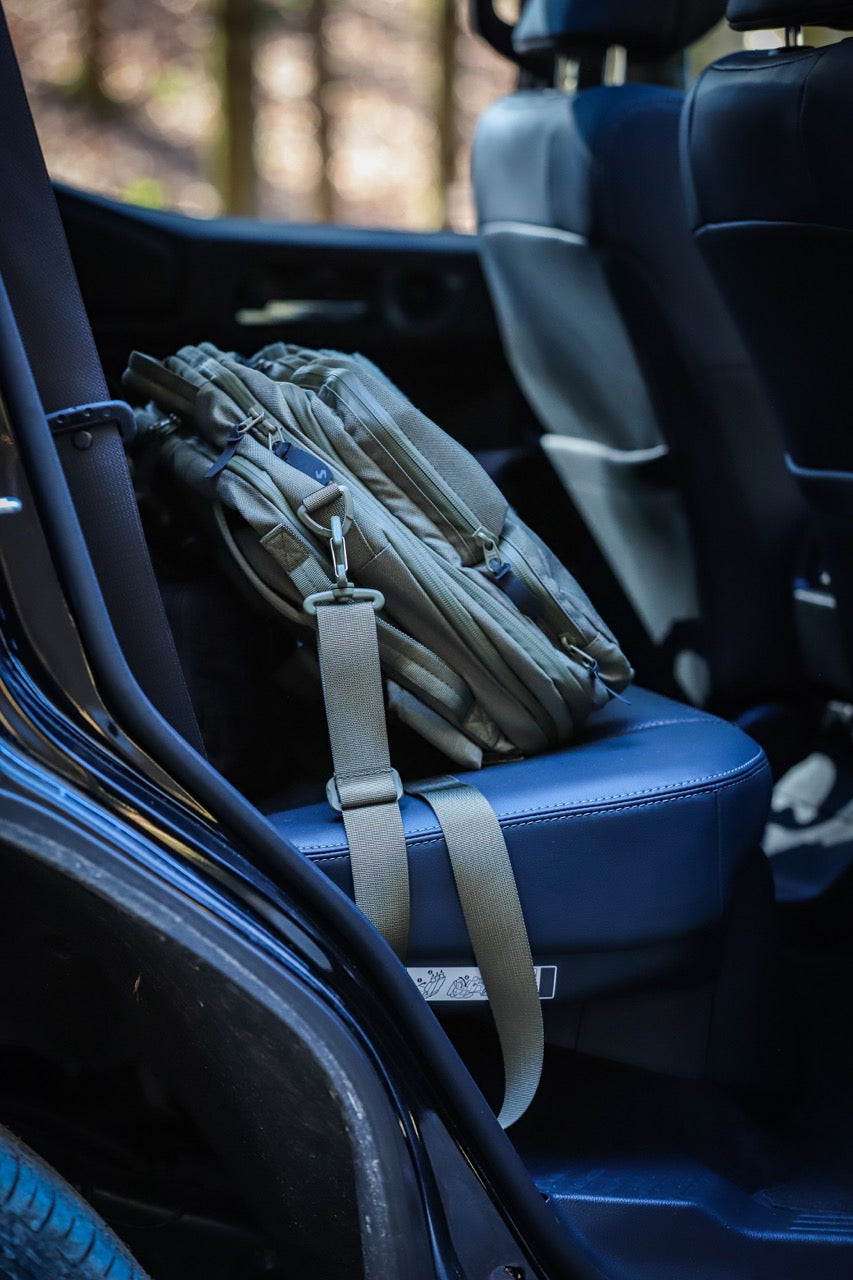 STOIRM Messenger Bag