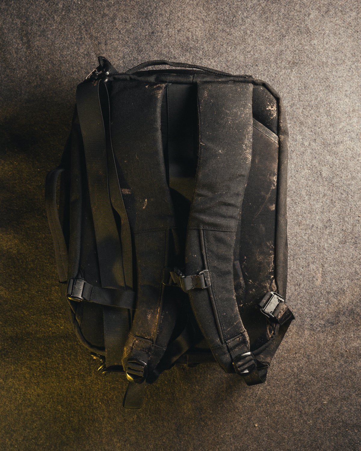 STOIRM Messenger Bag