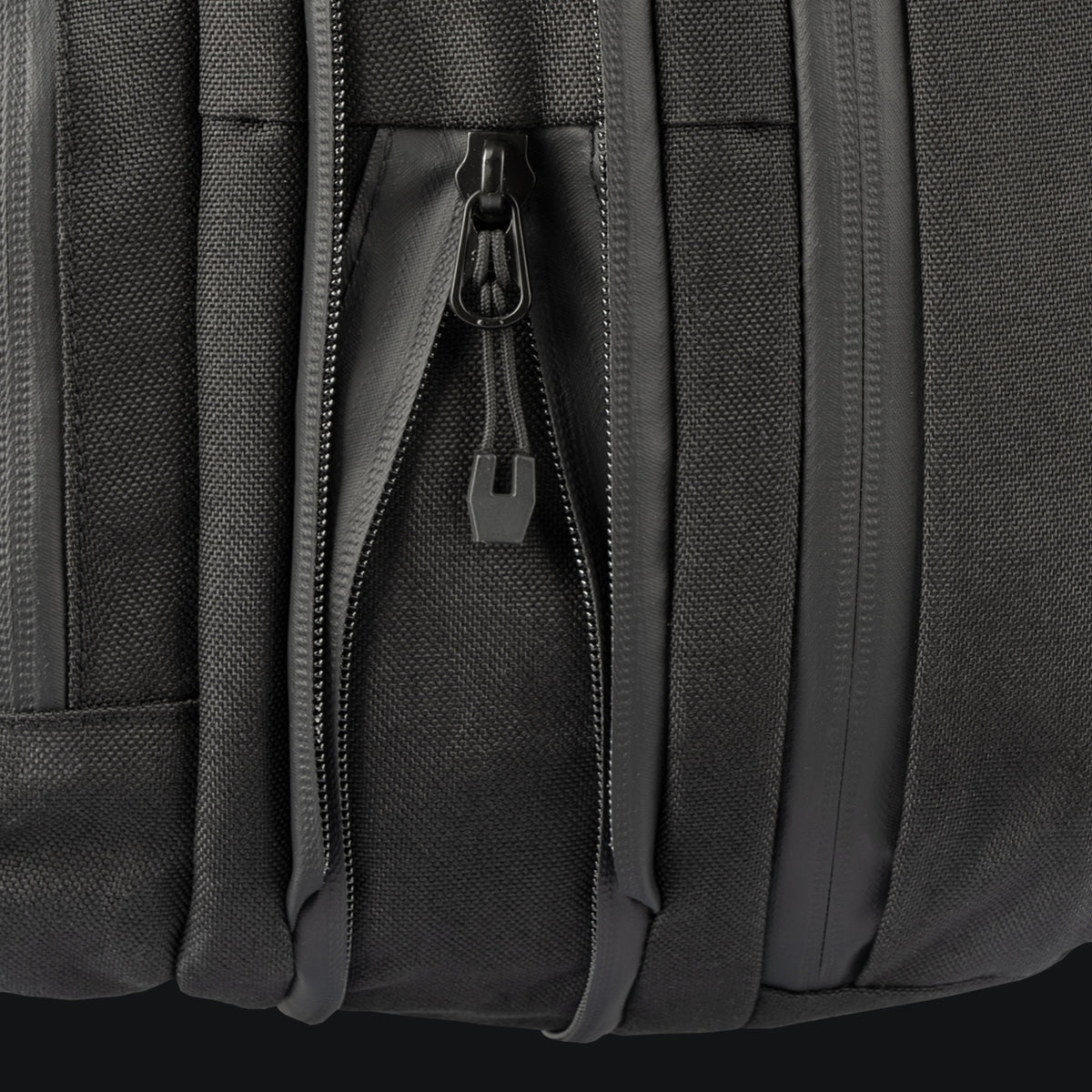 STOIRM Messenger Bag