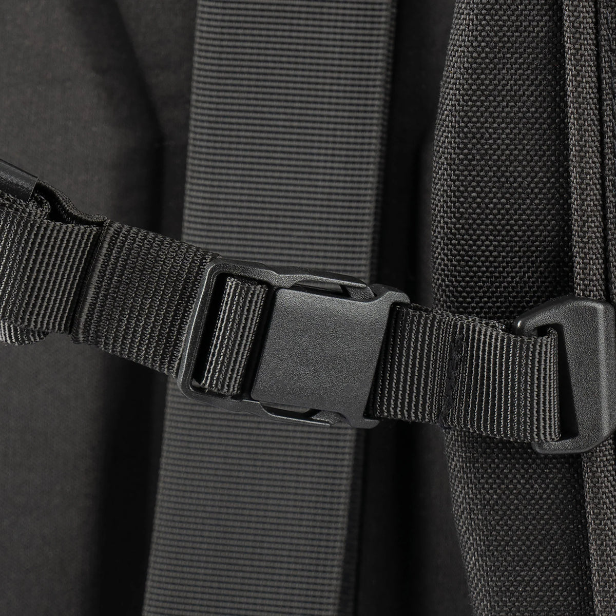 STOIRM Messenger Bag