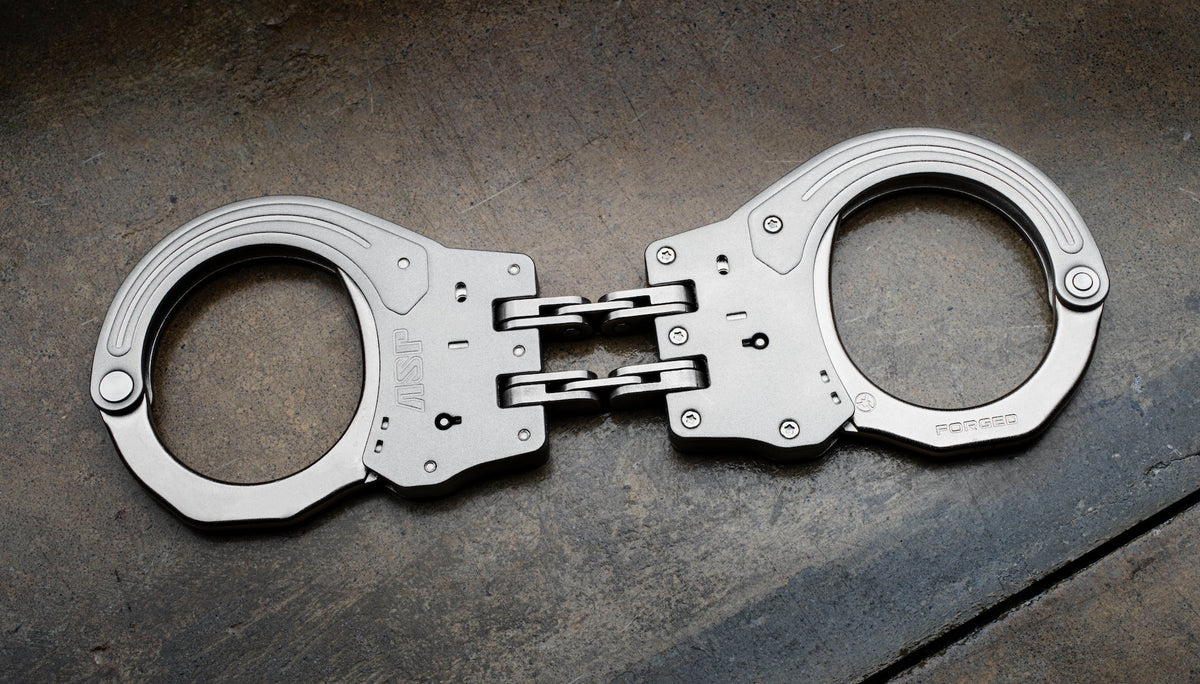 Menottes ASP Sentry avec articulation en acier