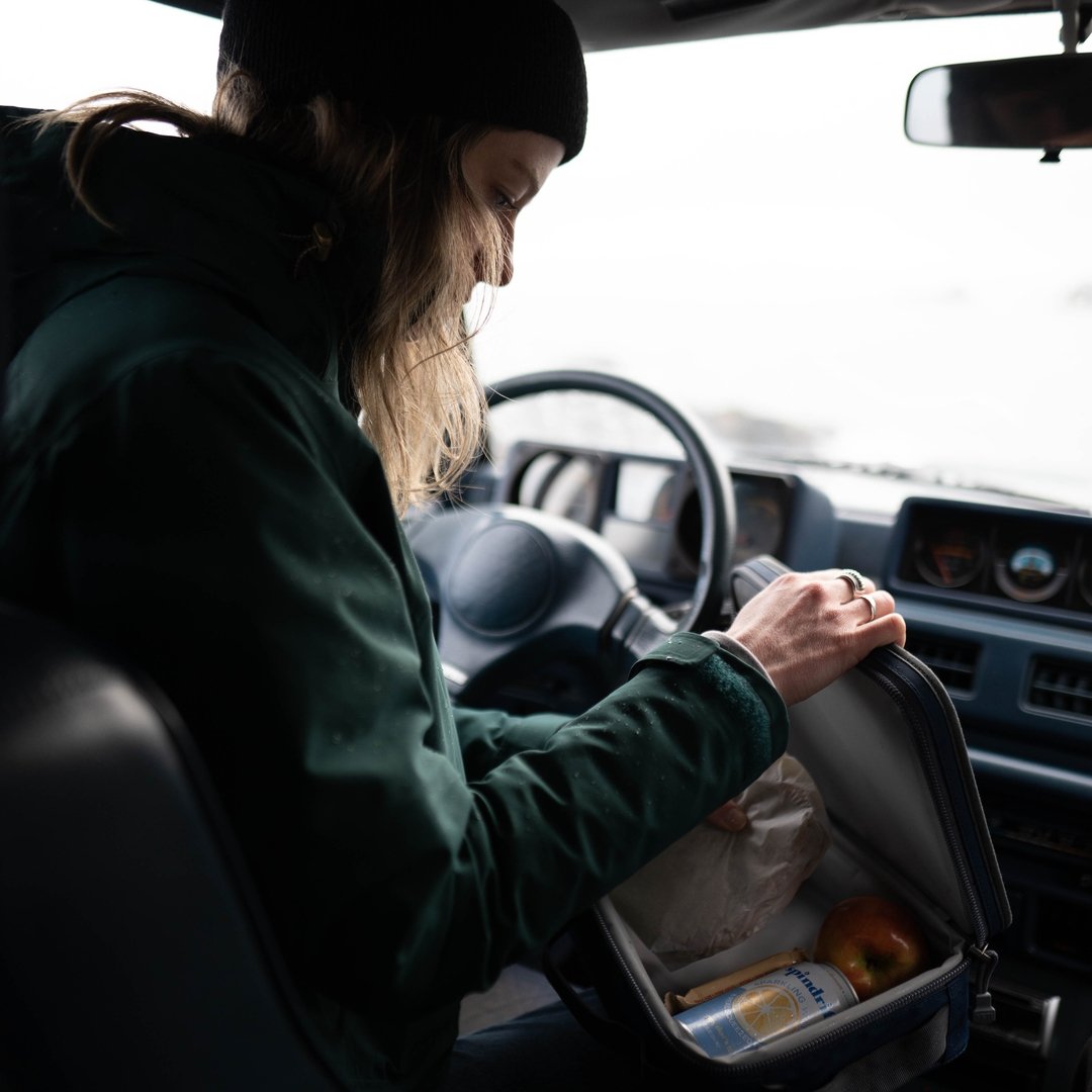 YETI® Daytrip Lunch Box Navy