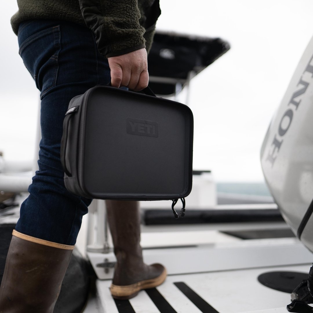 YETI® Daytrip Lunch Box Navy