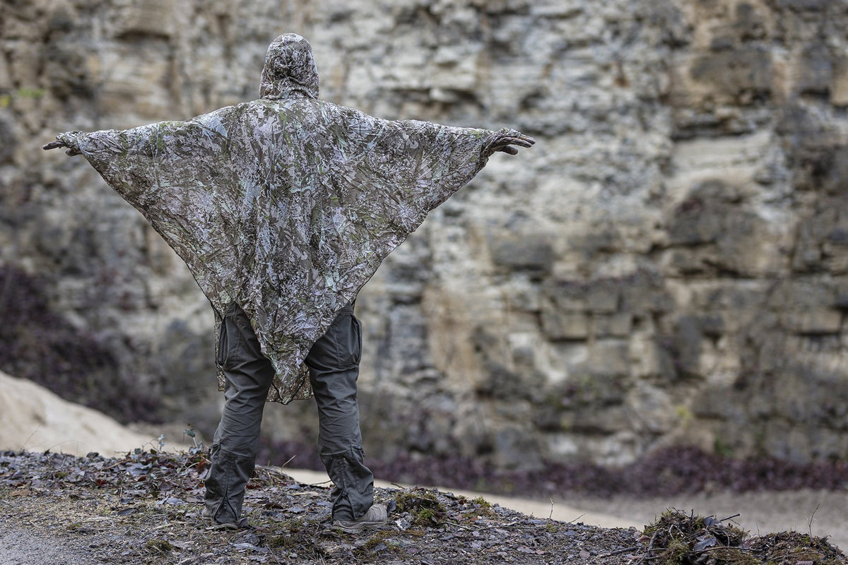 Ghosthood Compact-Poncho