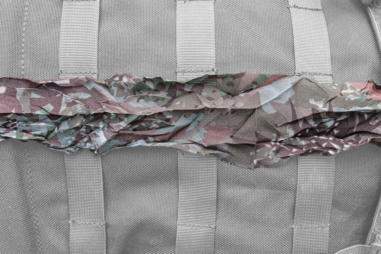 Ghosthood Strip8 Tarngirlande